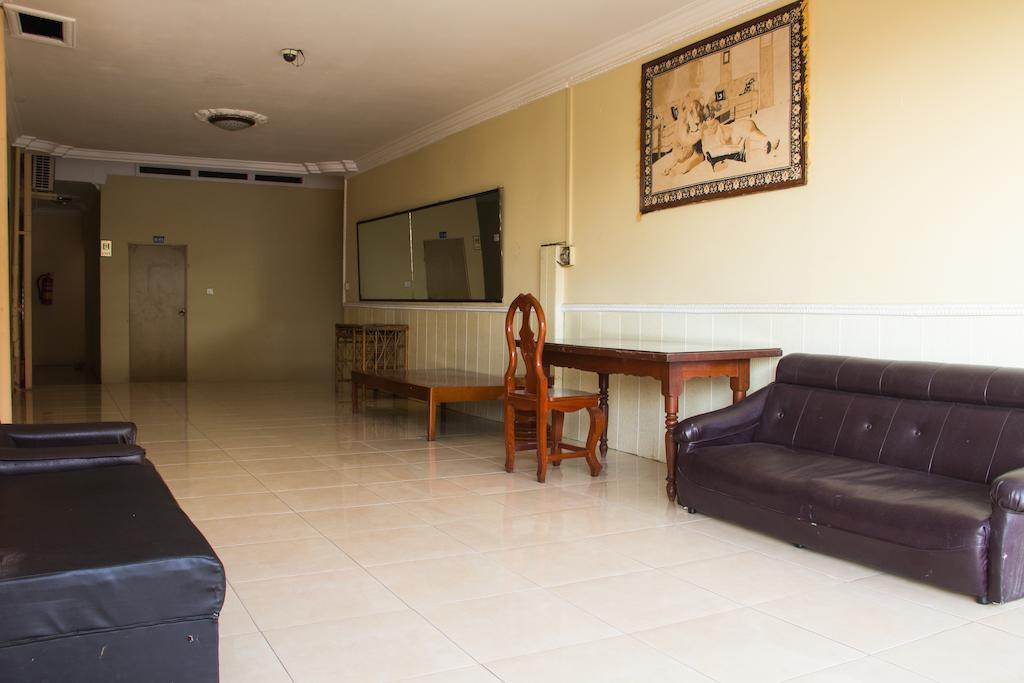 Royal Guest House Phnom Penh Bagian luar foto