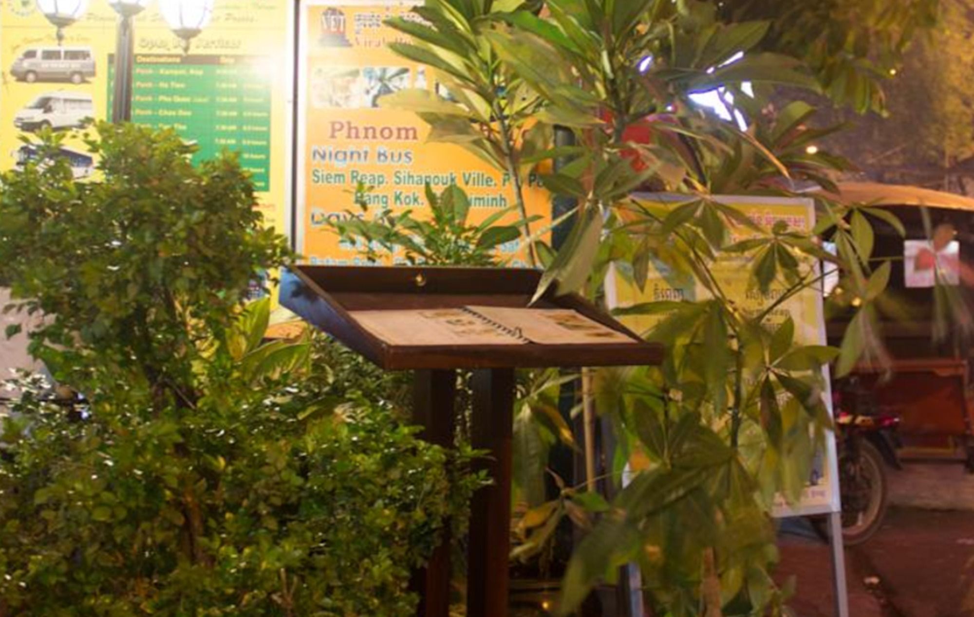 Royal Guest House Phnom Penh Bagian luar foto