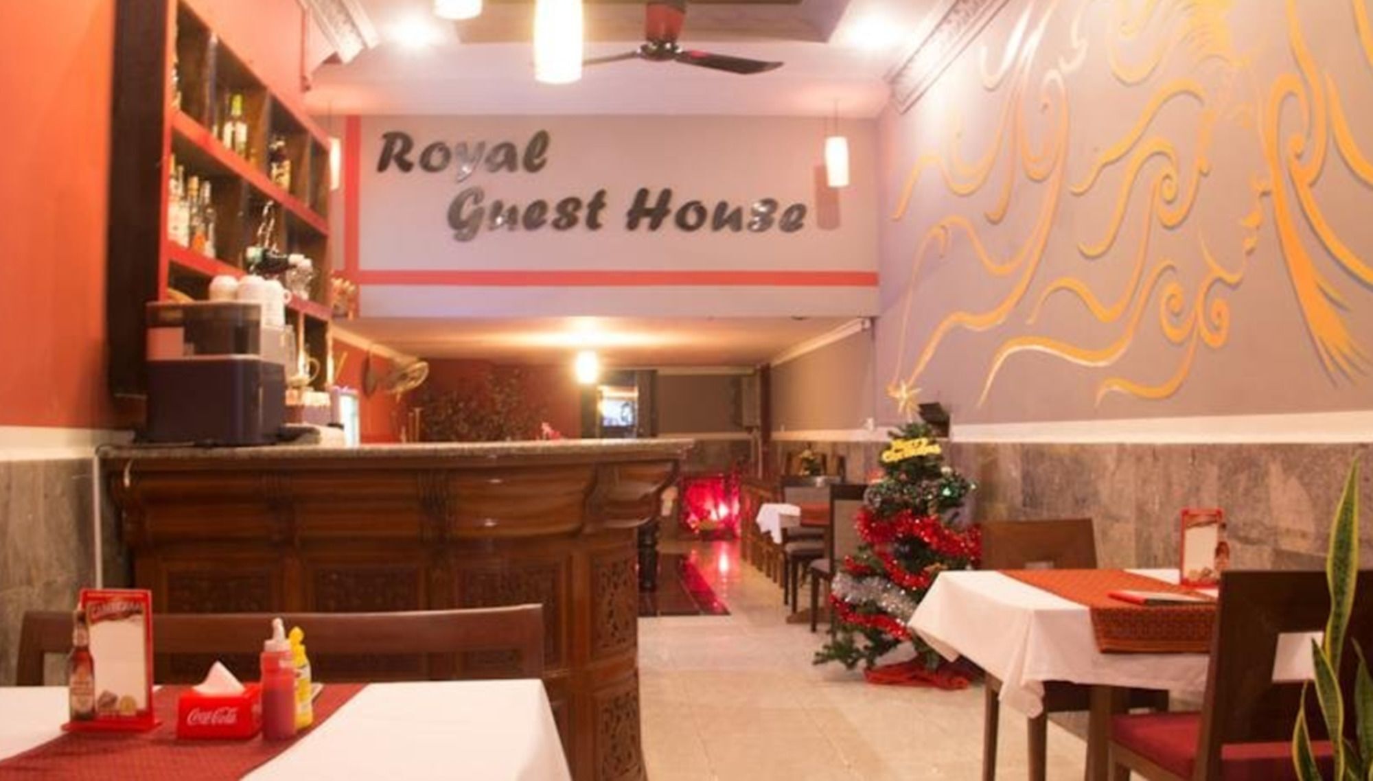 Royal Guest House Phnom Penh Bagian luar foto